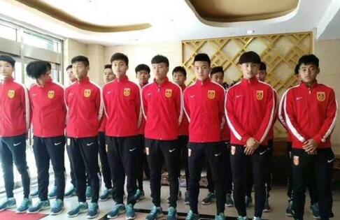 大陆精品自在线拍国语