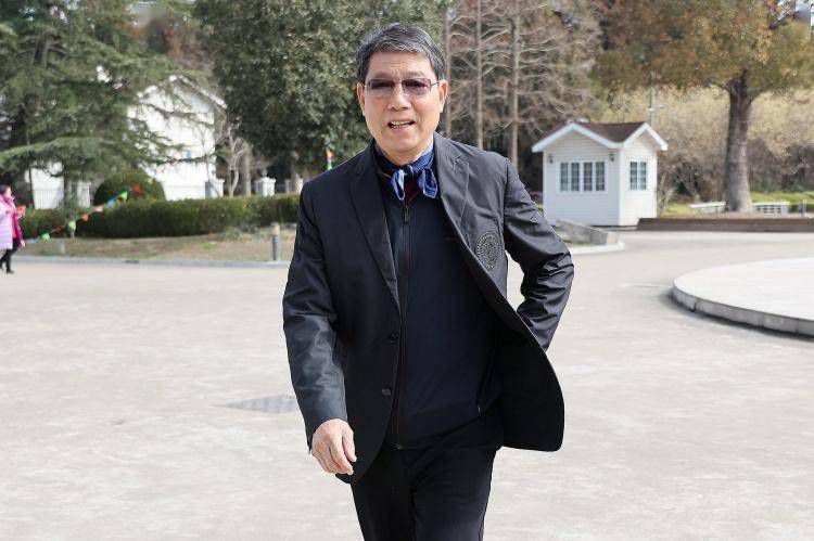 午夜一区二区国产好的精华液